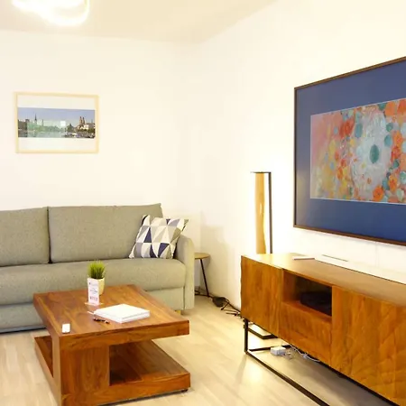Koenig Apartment